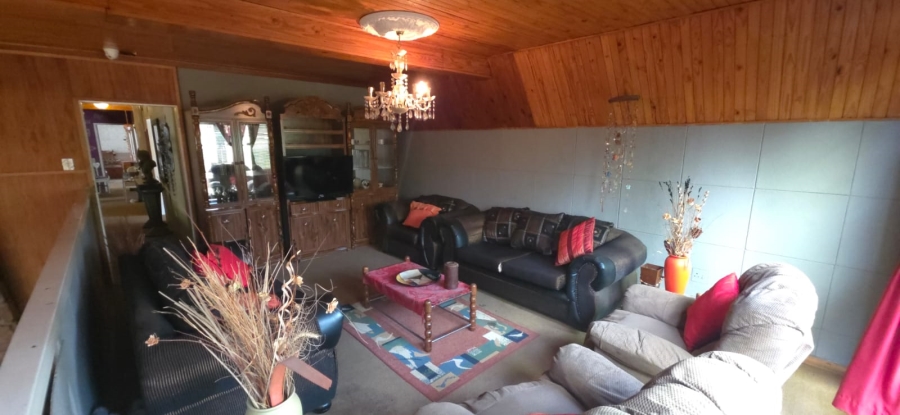 6 Bedroom Property for Sale in Wilkeville North West